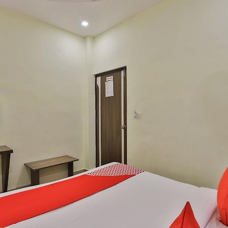 Oyo Flagship 19003 Hotel Rudra Mahal Ахмедабад Экстерьер фото