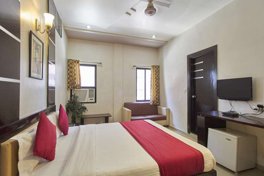 Oyo Flagship 19003 Hotel Rudra Mahal Ахмедабад Номер фото