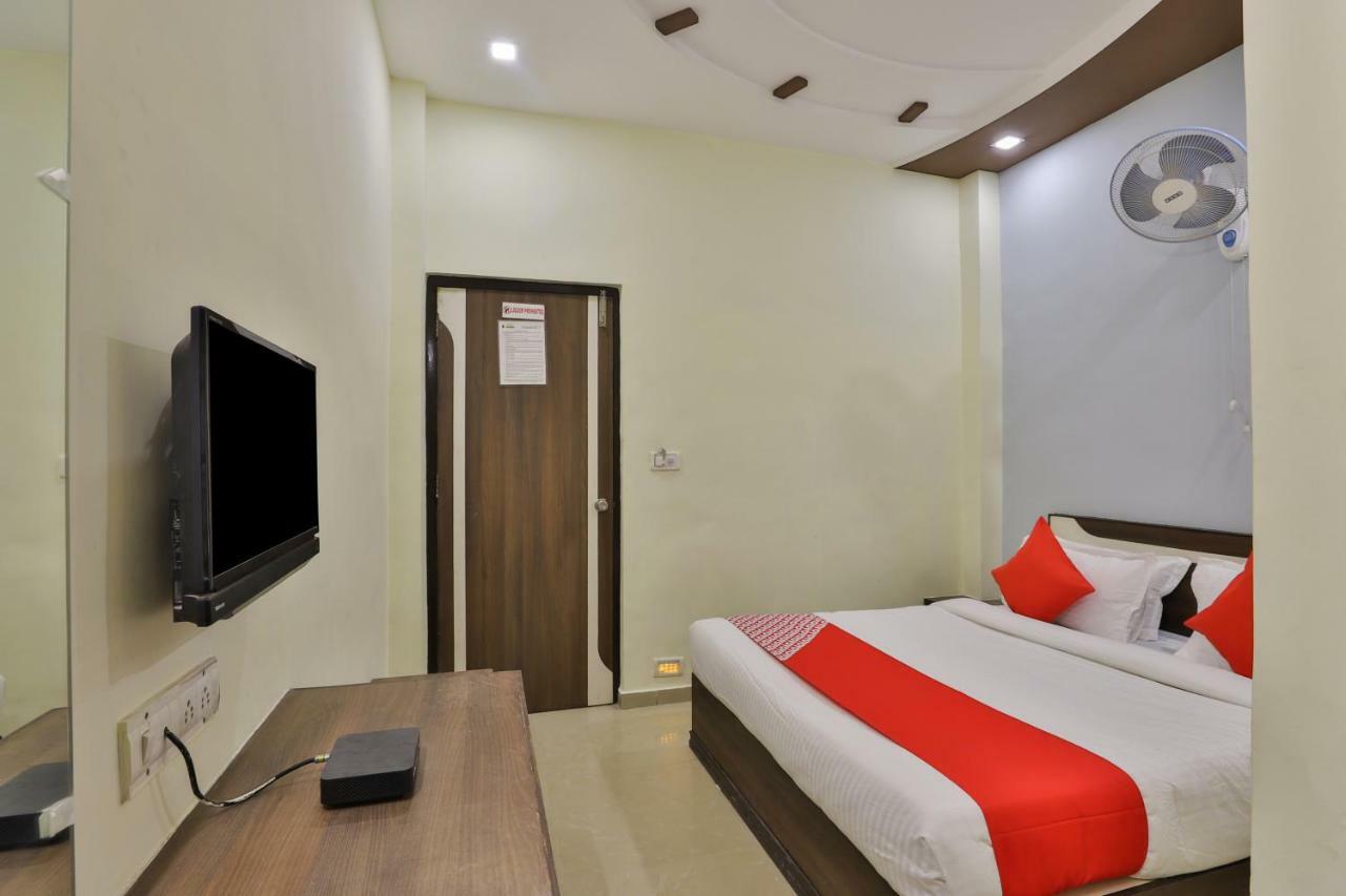 Oyo Flagship 19003 Hotel Rudra Mahal Ахмедабад Экстерьер фото