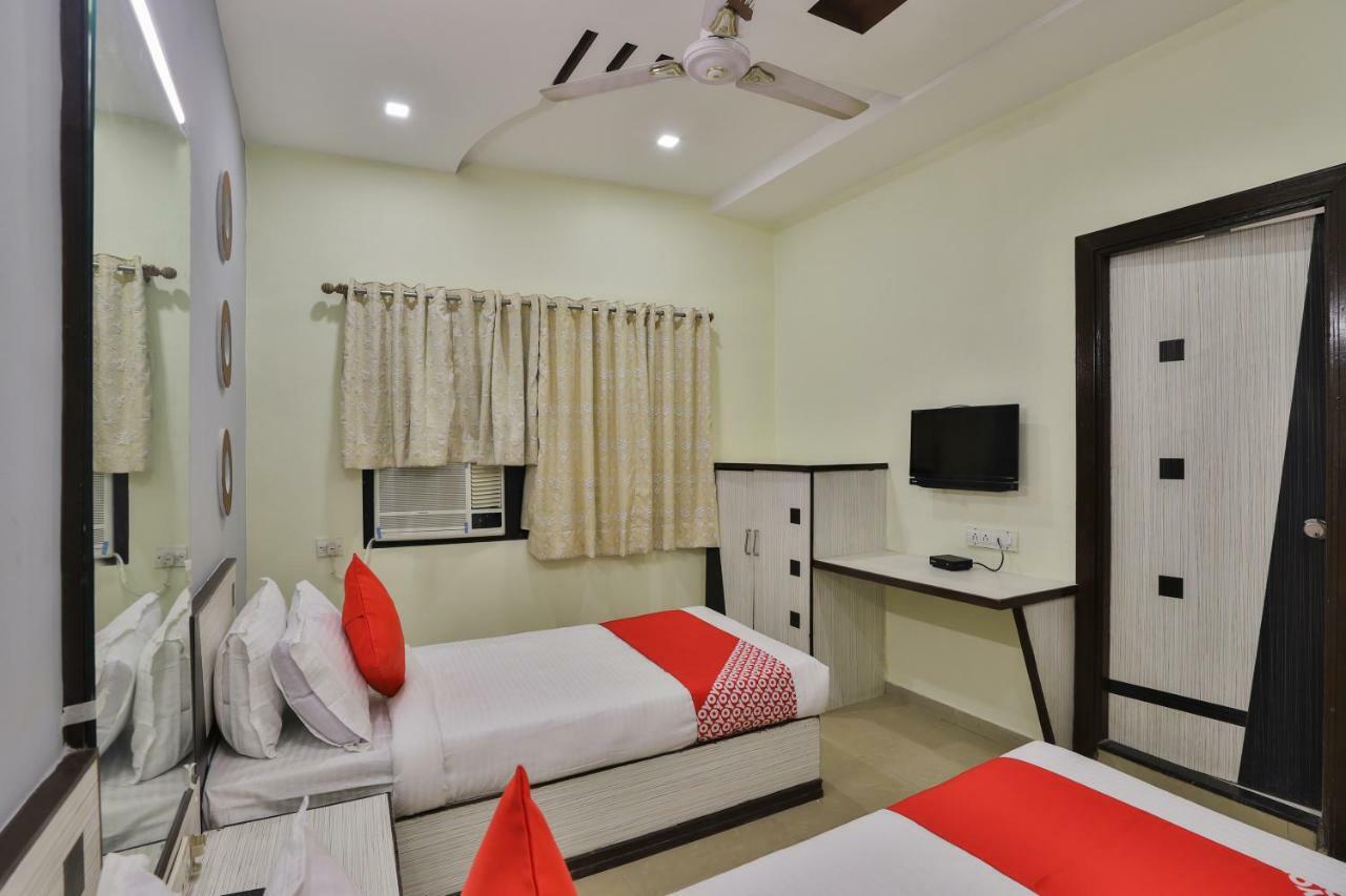 Oyo Flagship 19003 Hotel Rudra Mahal Ахмедабад Экстерьер фото