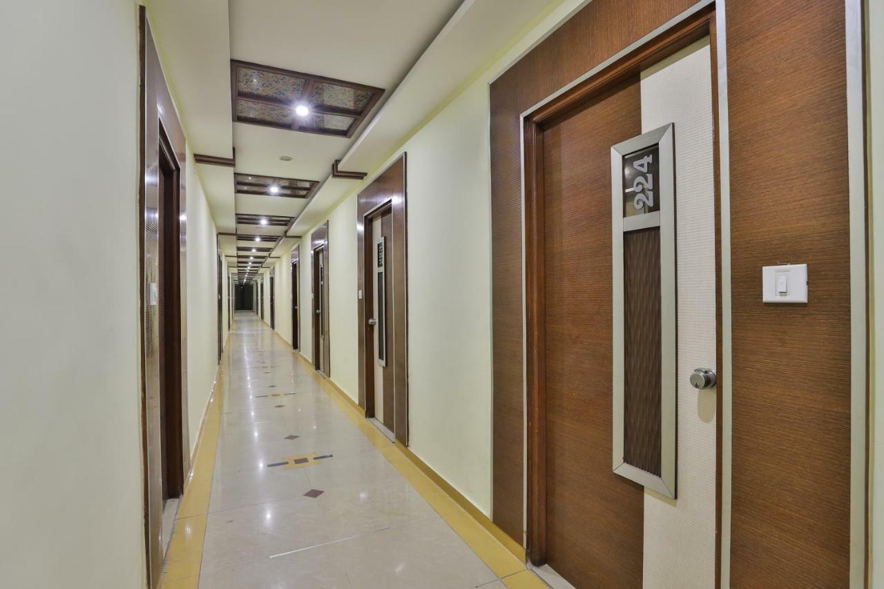 Oyo Flagship 19003 Hotel Rudra Mahal Ахмедабад Экстерьер фото
