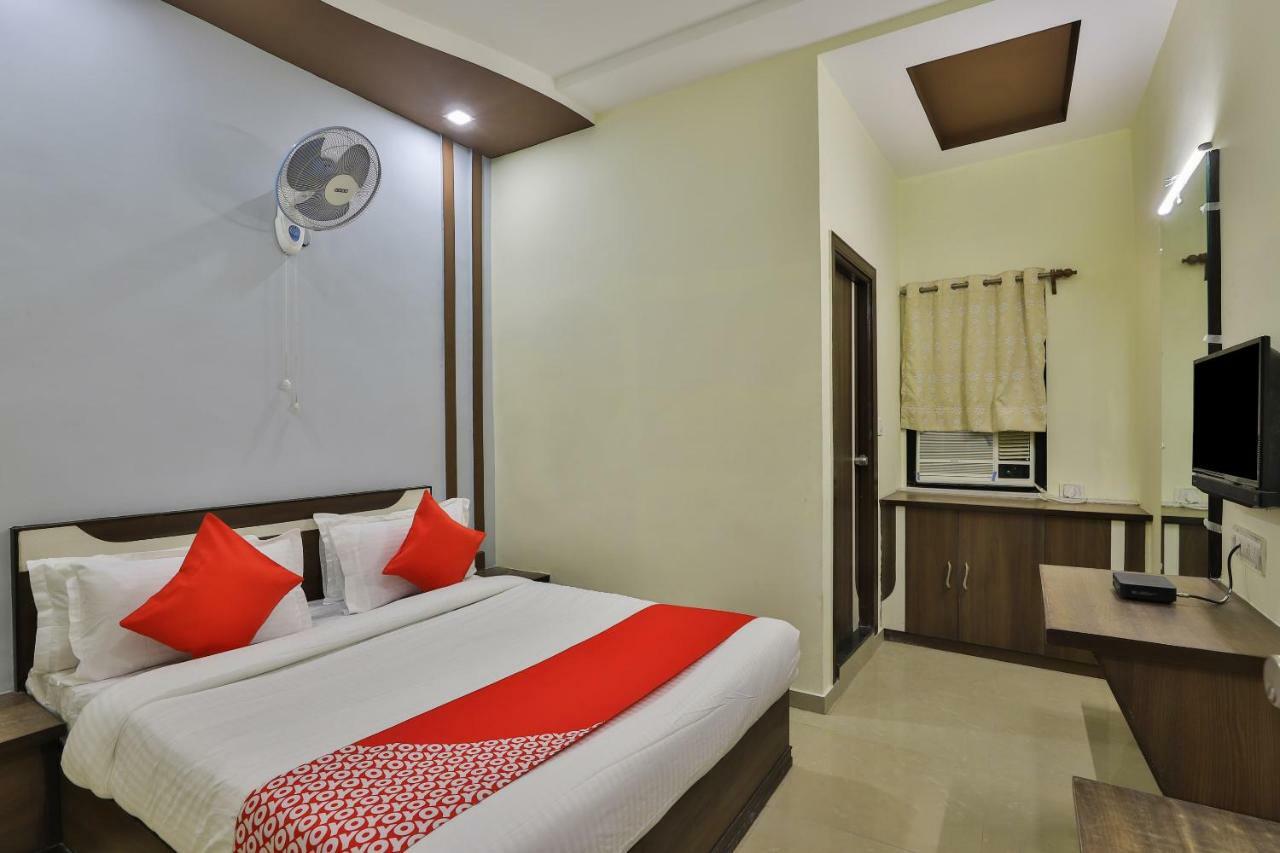 Oyo Flagship 19003 Hotel Rudra Mahal Ахмедабад Экстерьер фото