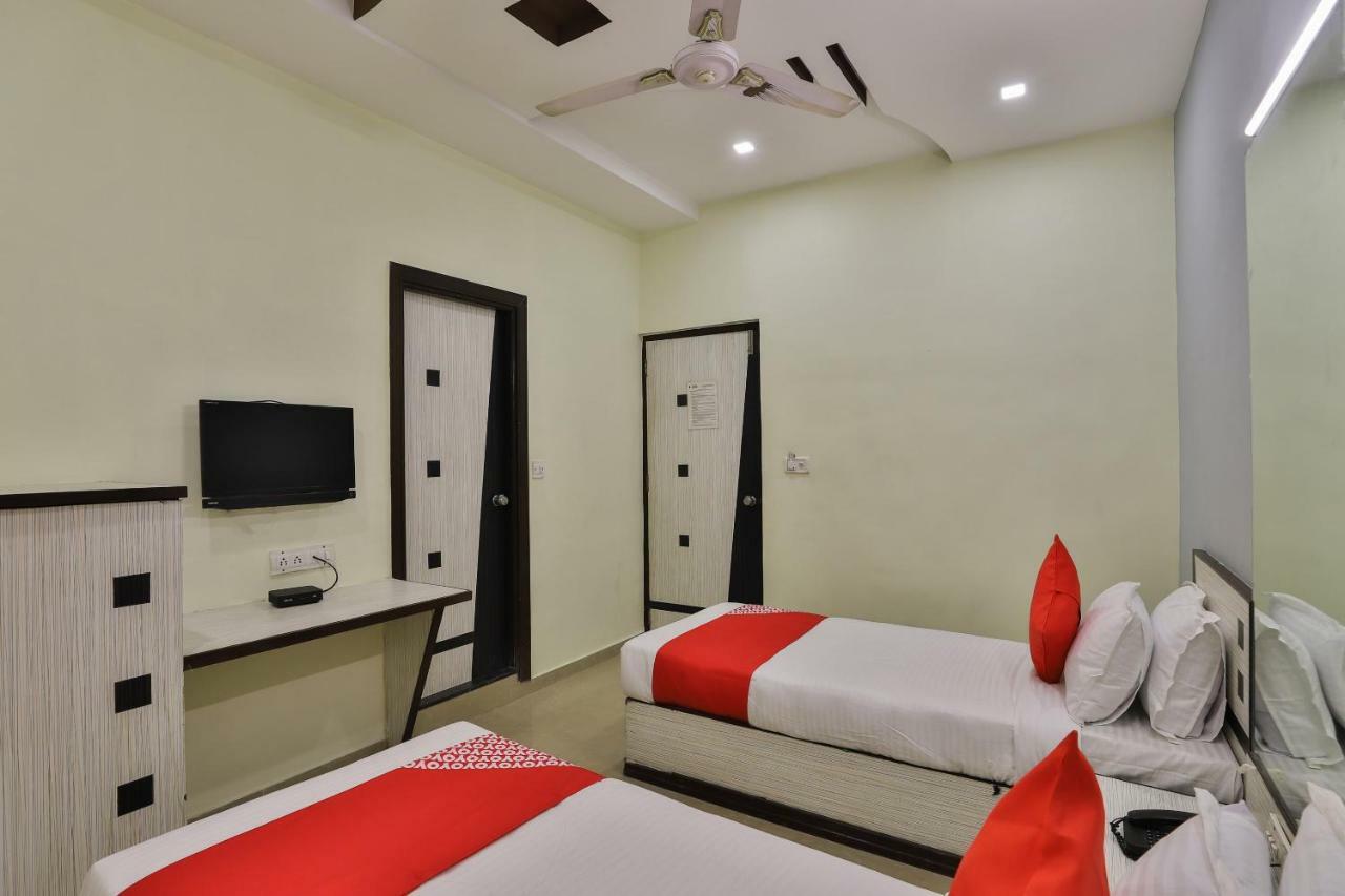 Oyo Flagship 19003 Hotel Rudra Mahal Ахмедабад Экстерьер фото